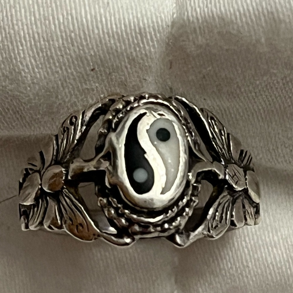 VTG Sterling Silver - CHINESE Yin Yang dragonfly ring Y2K